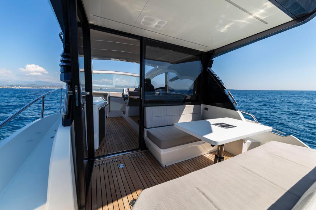 Galeon 425 HTS