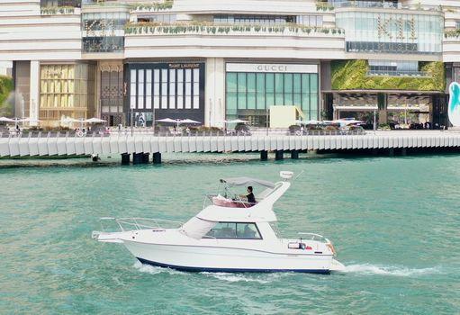 Nissan 34 Flybridge