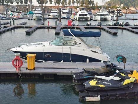 Sea Ray 280DA Sundancer