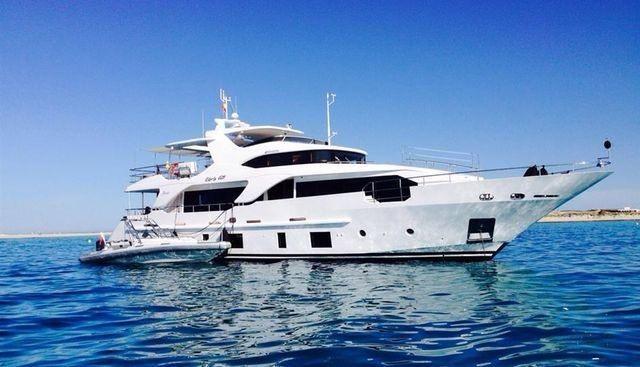 Benetti Delfino 93