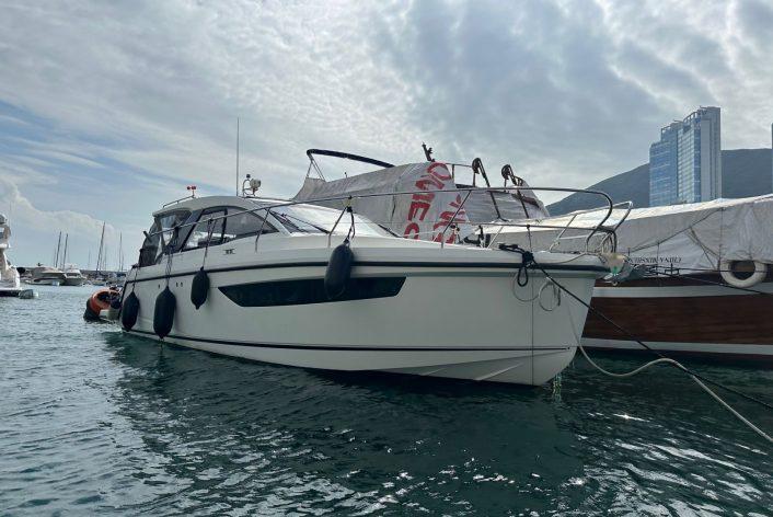 Sealine S330