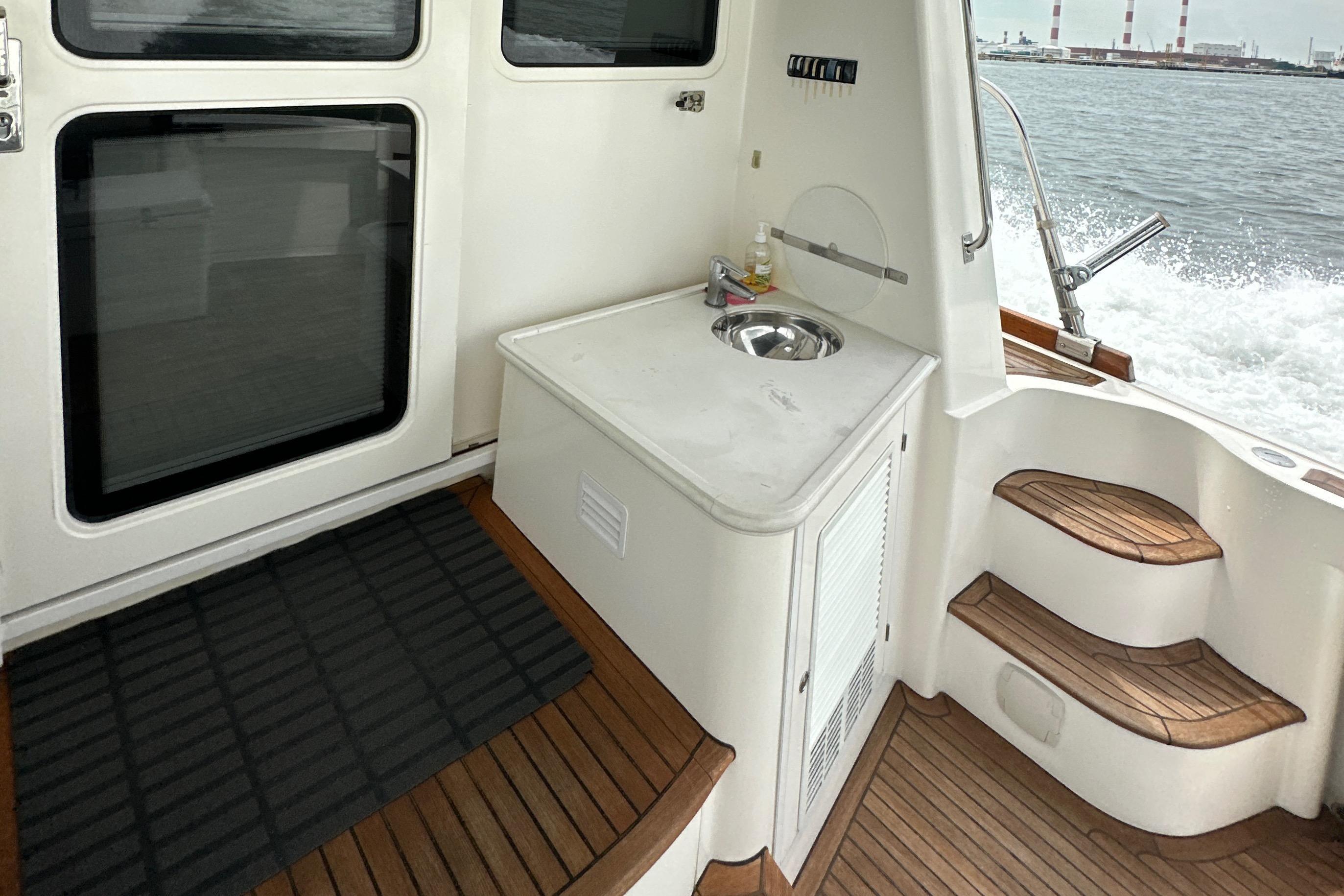 Grand Banks 47 Eastbay FB