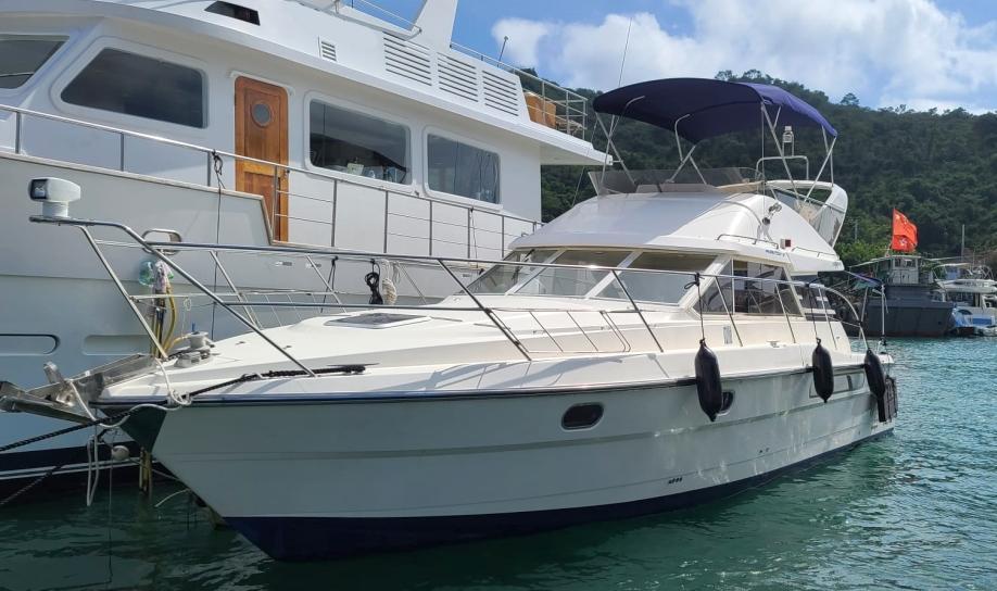 Fairline 37
