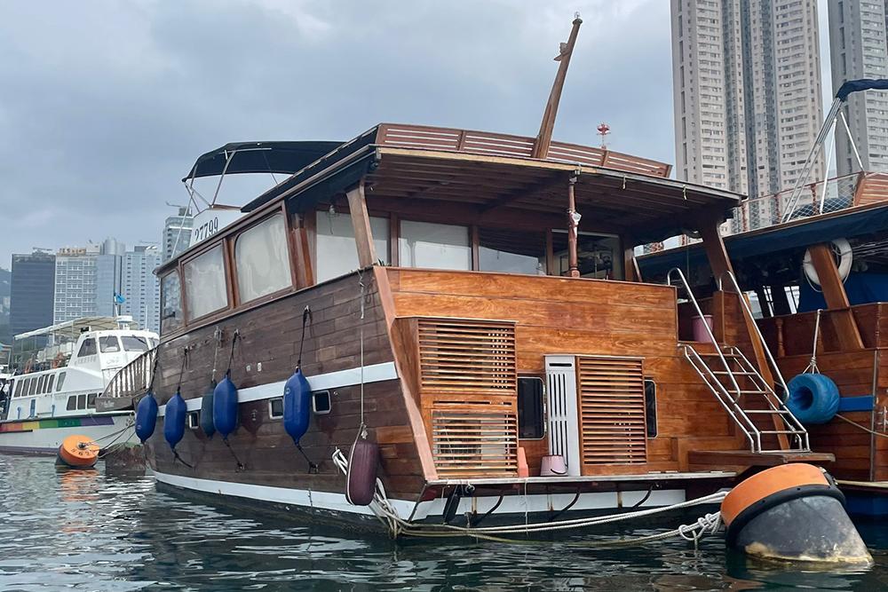 Sun Hing Shing Houseboat