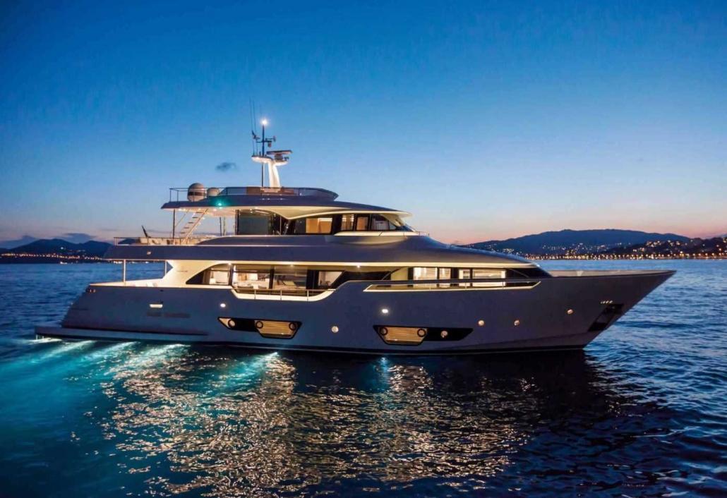 Custom Line Navetta 28