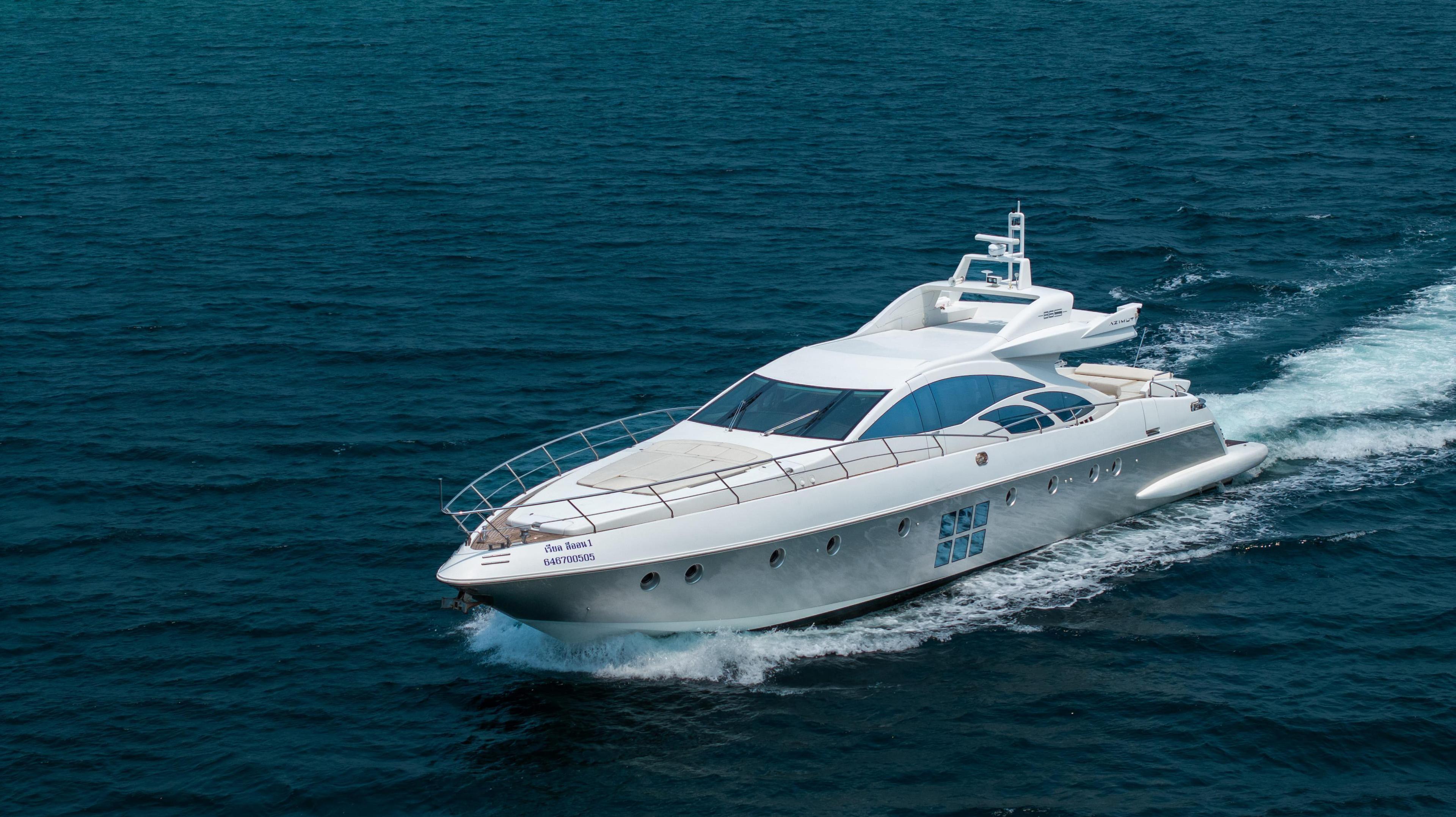 Azimut 86S