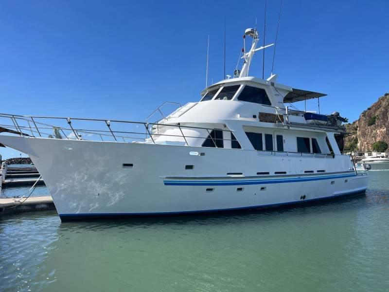 Striker Marine Flybridge