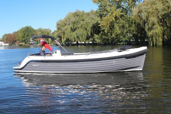 Interboat Intender 780