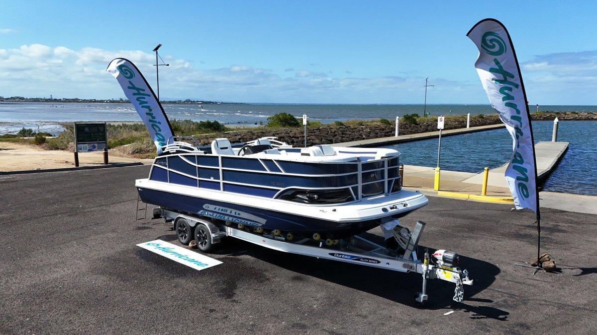 Hurricane Fundeck 236