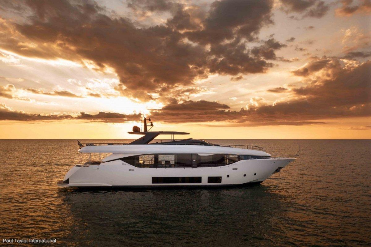 Maiora 30M Walk Around