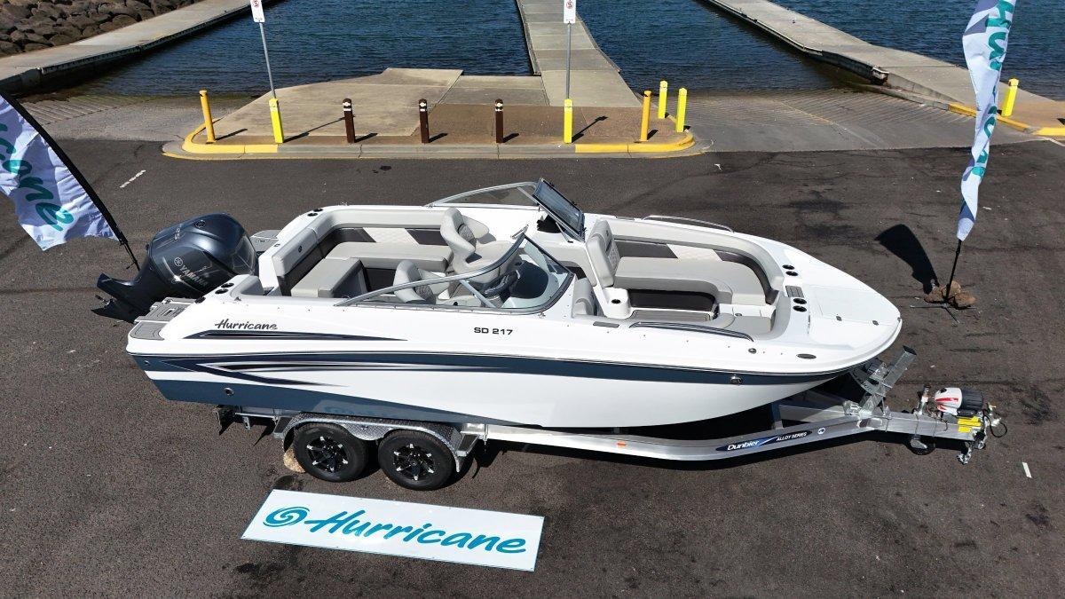 Hurricane Sundeck 217
