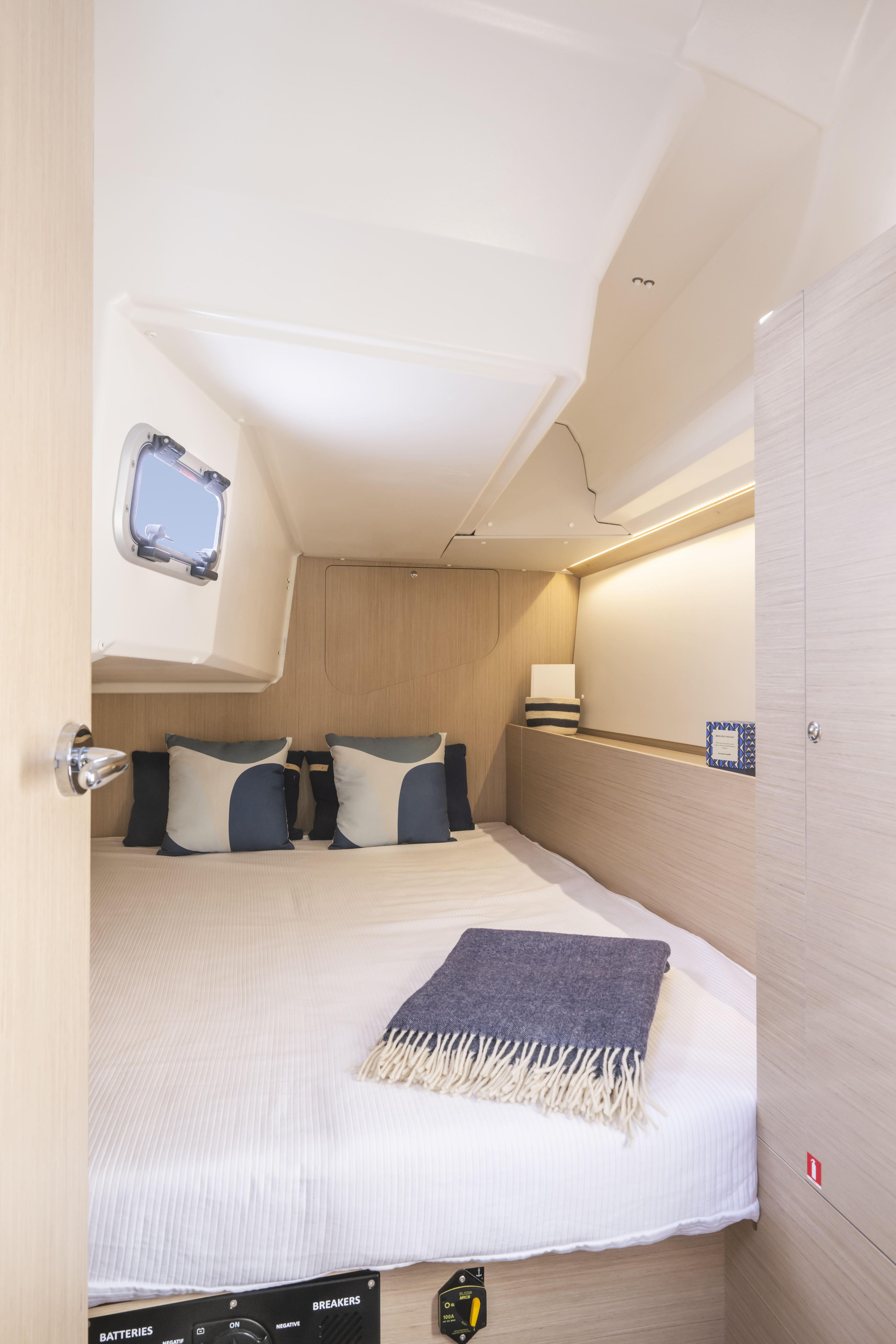 Beneteau Oceanis 37.1