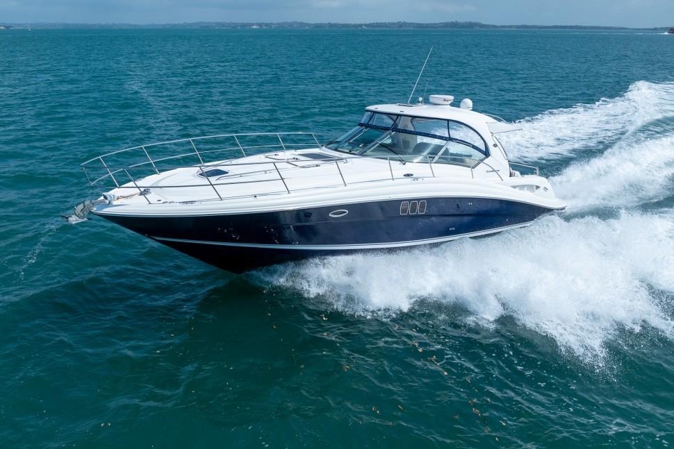 Sea Ray Sundancer 44