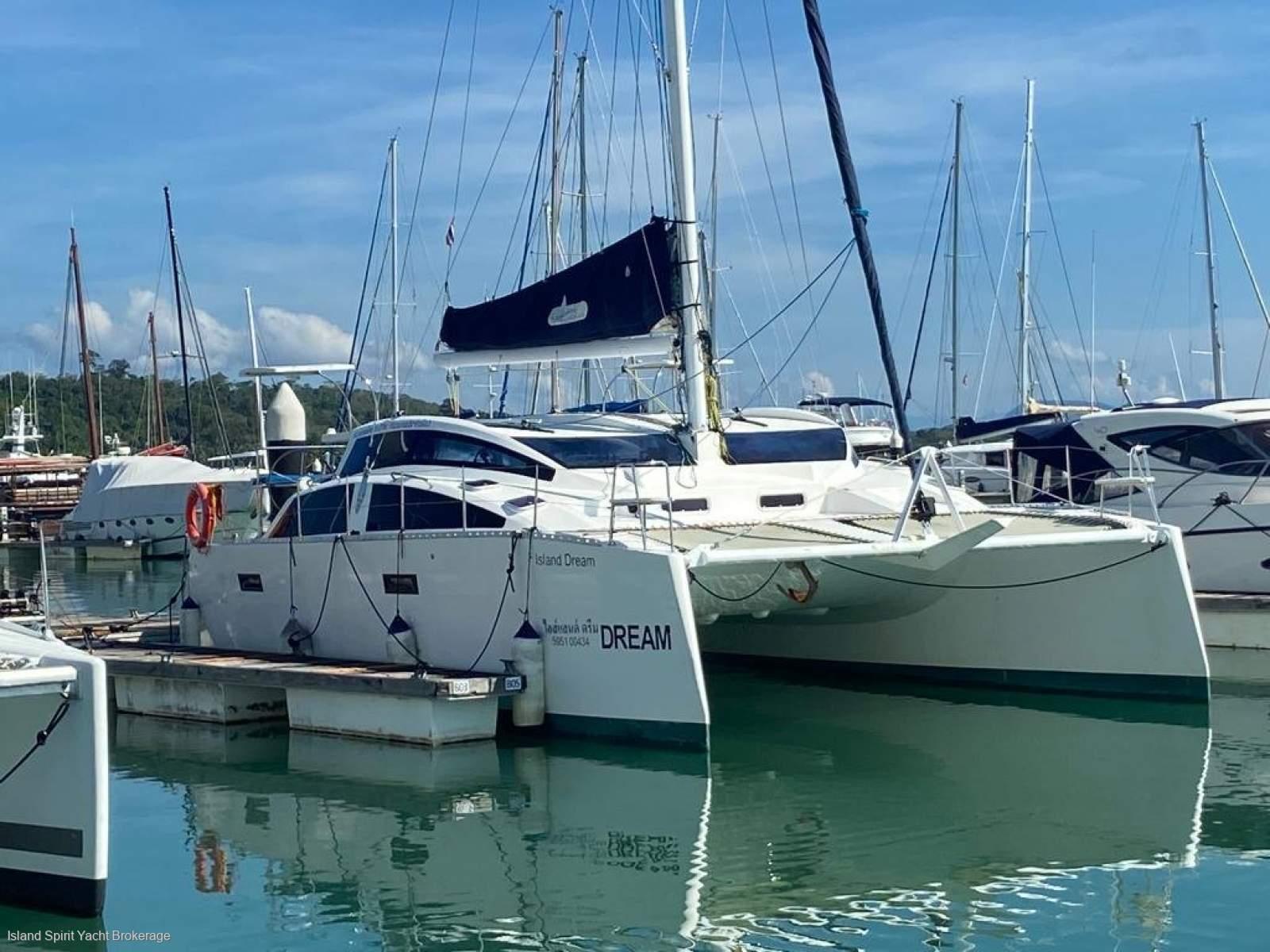 Island Spirit IS380