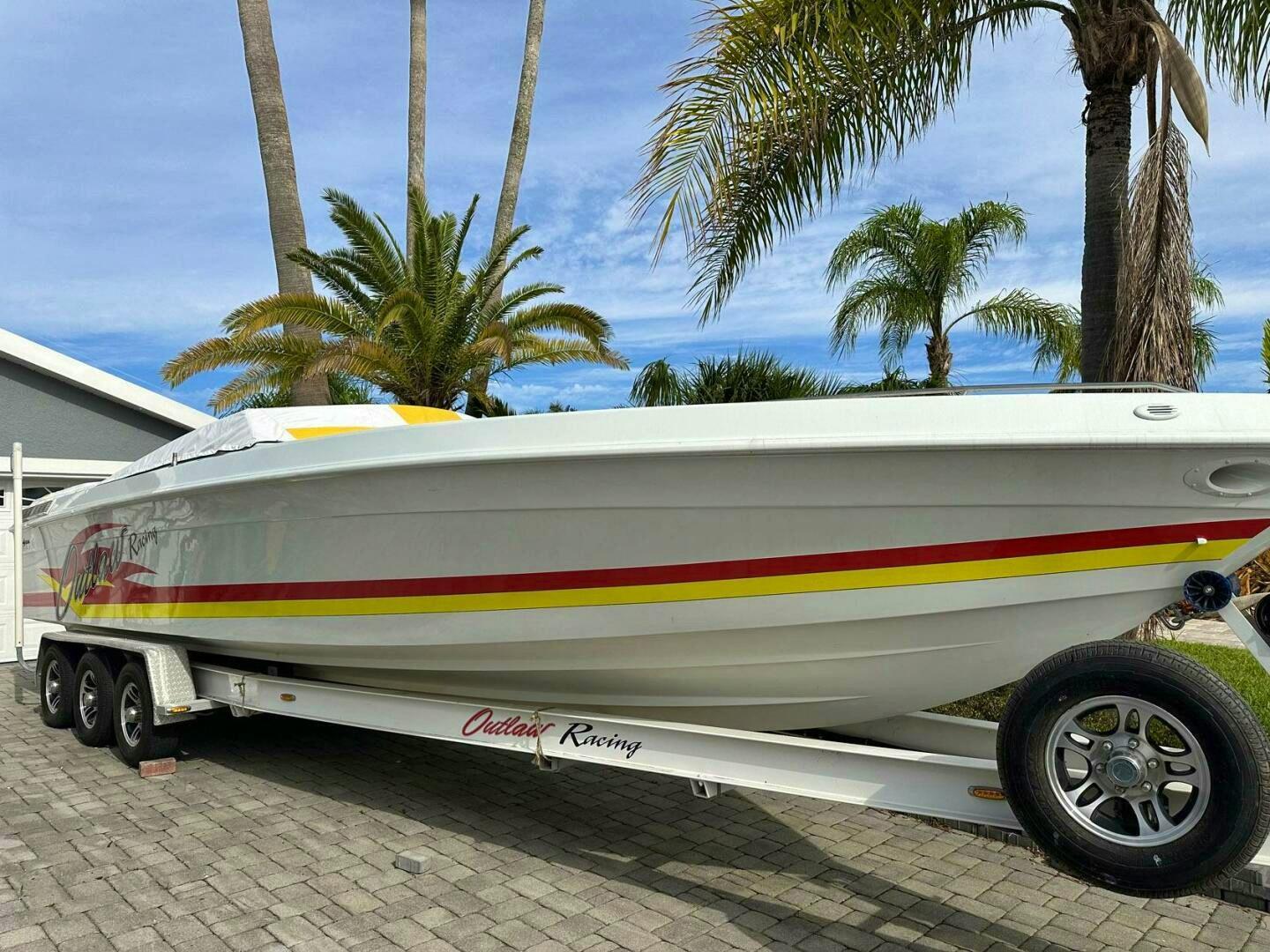 Baja Outlaw 32