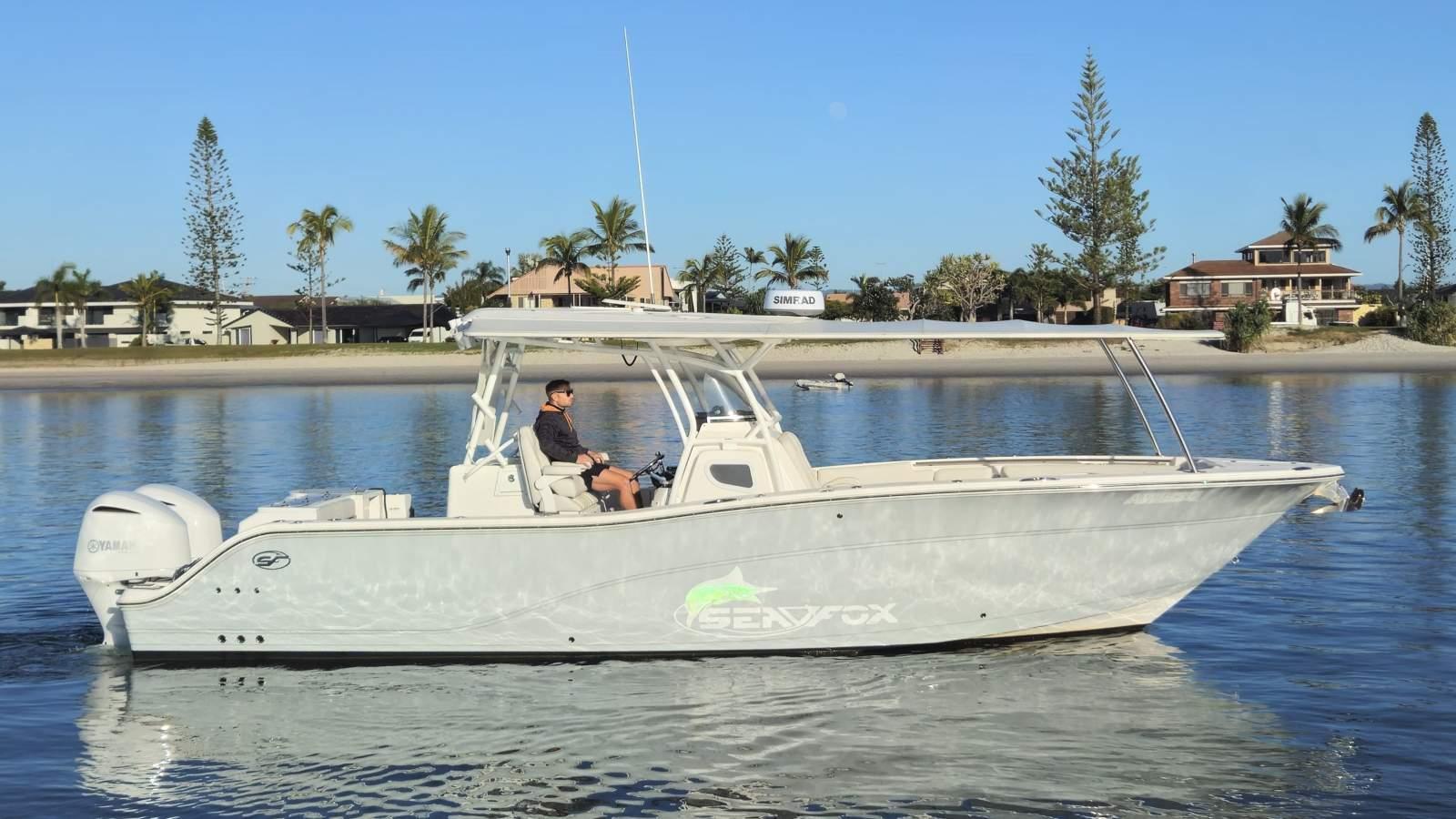 Sea Fox 328 Commander