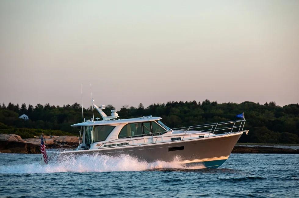 Sabre Yachts 43 Salon Express