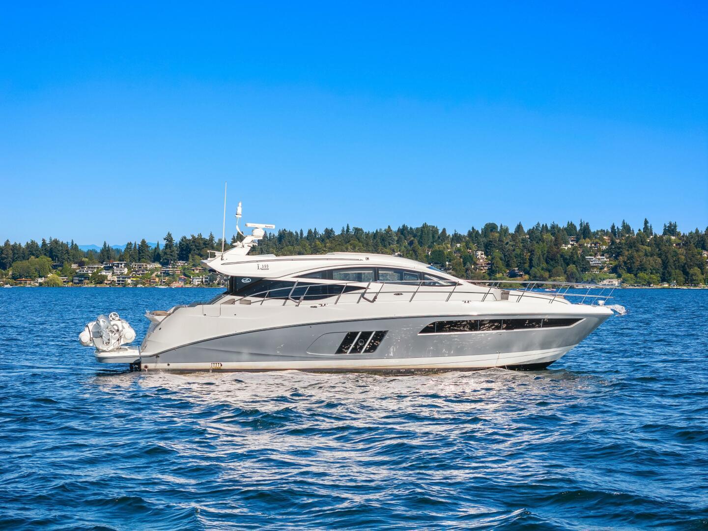 Sea Ray L590 Sport Yacht