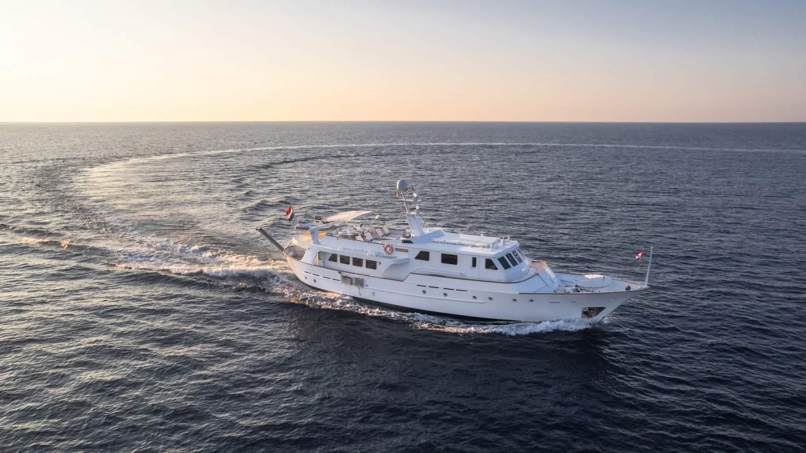 De Vries Ocean Explorer