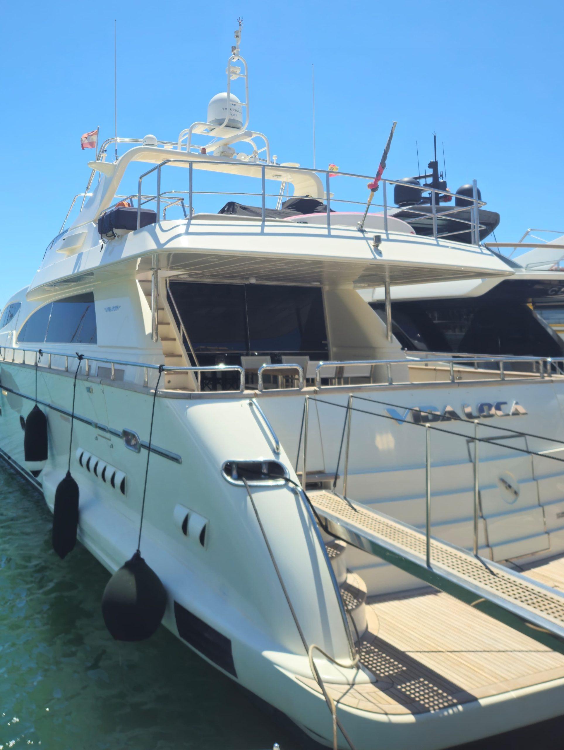 Falcon Boats 97