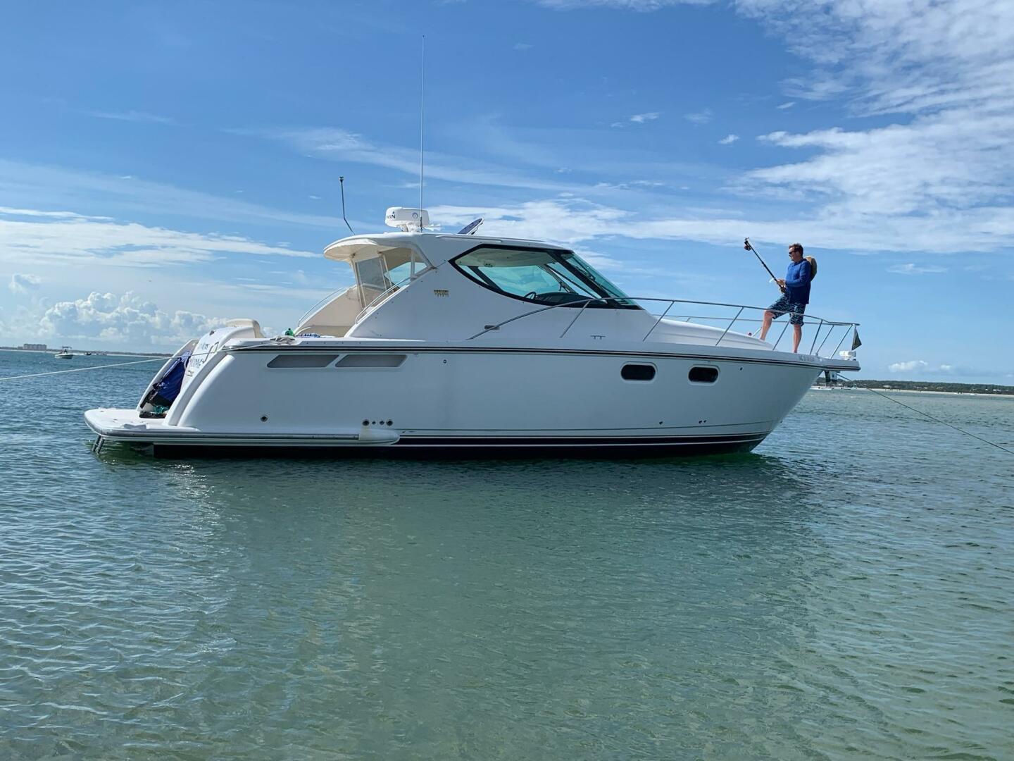 Tiara Yachts 390 Sovran