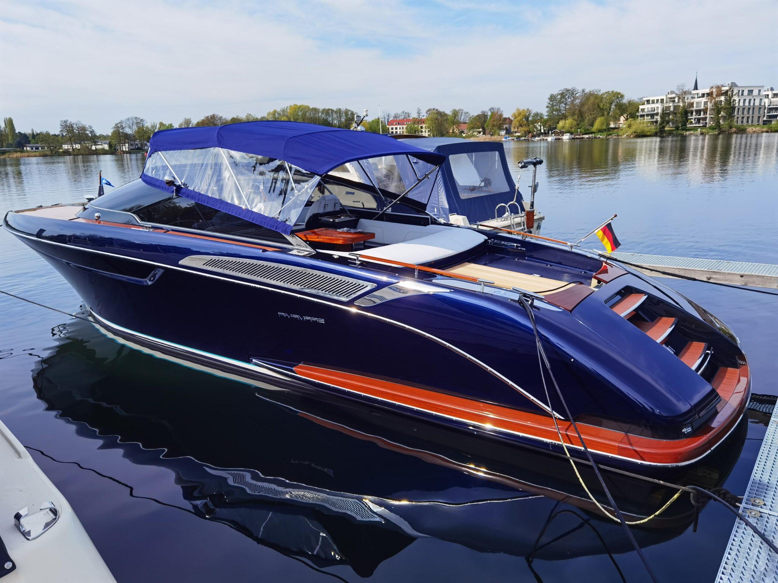 Riva mare 38