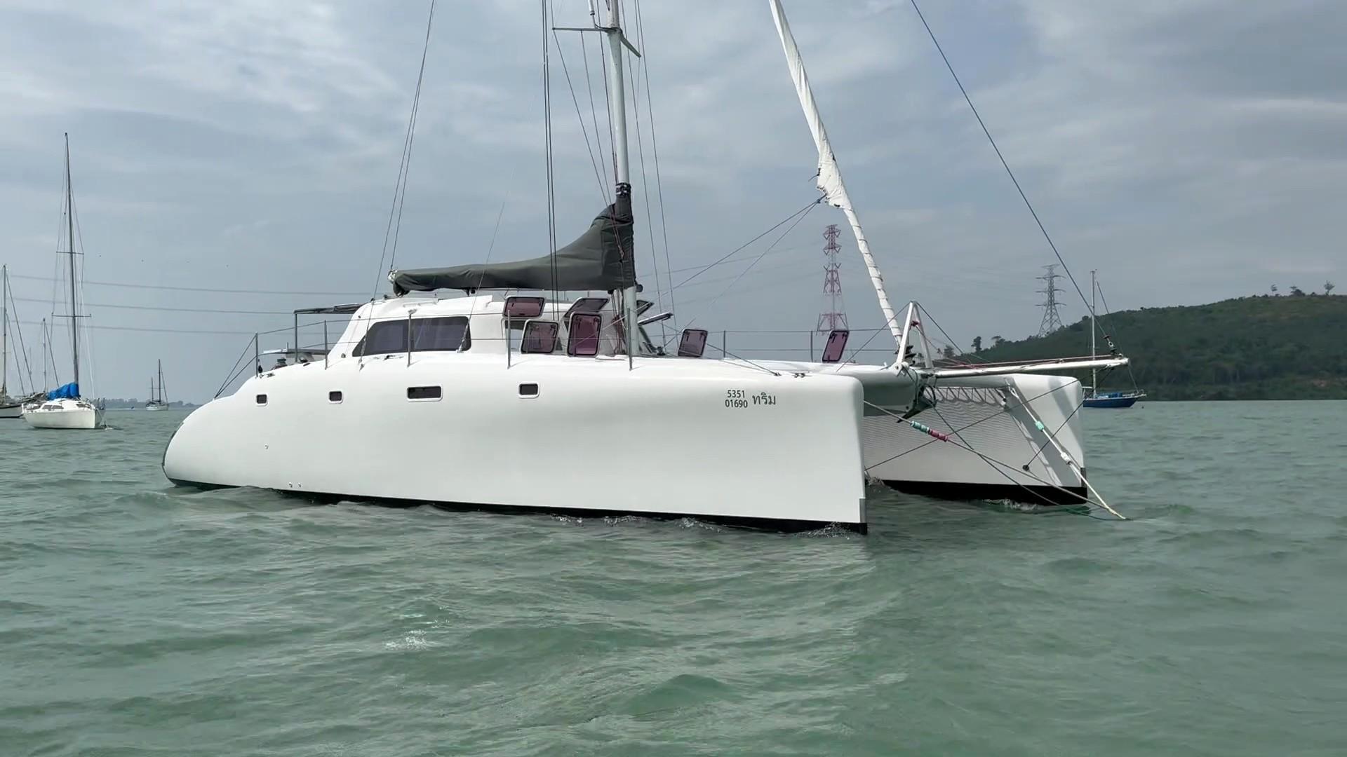 Asia Catamarans Cabriolet 39