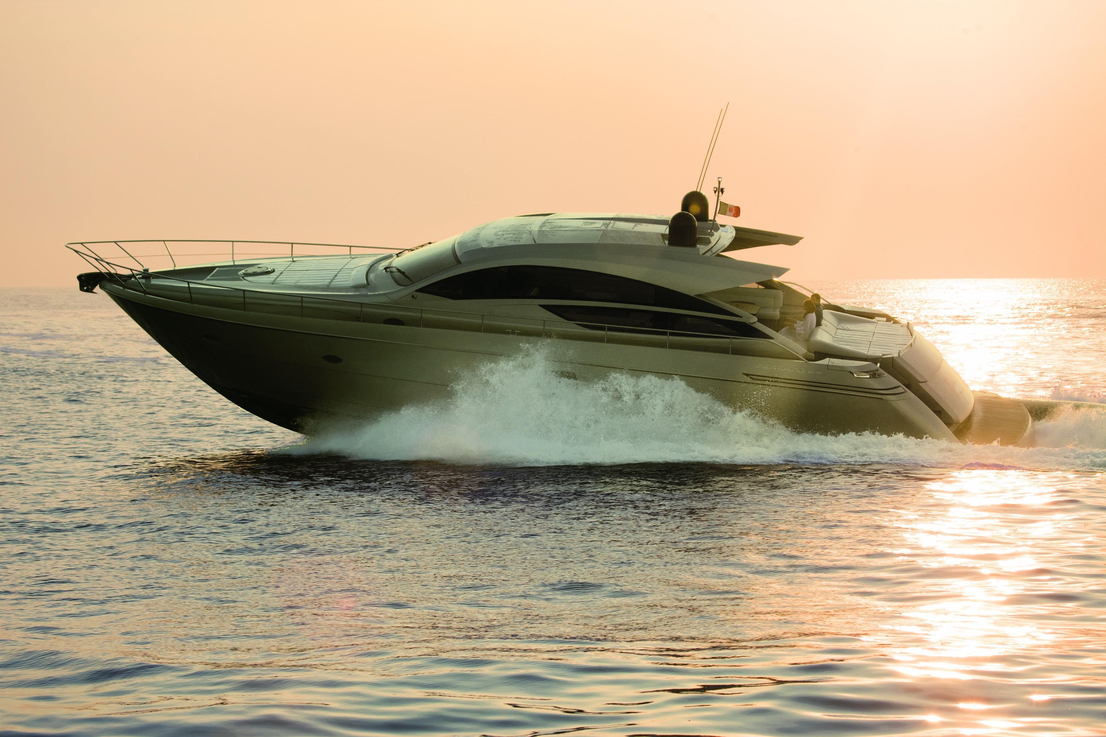 Pershing 64