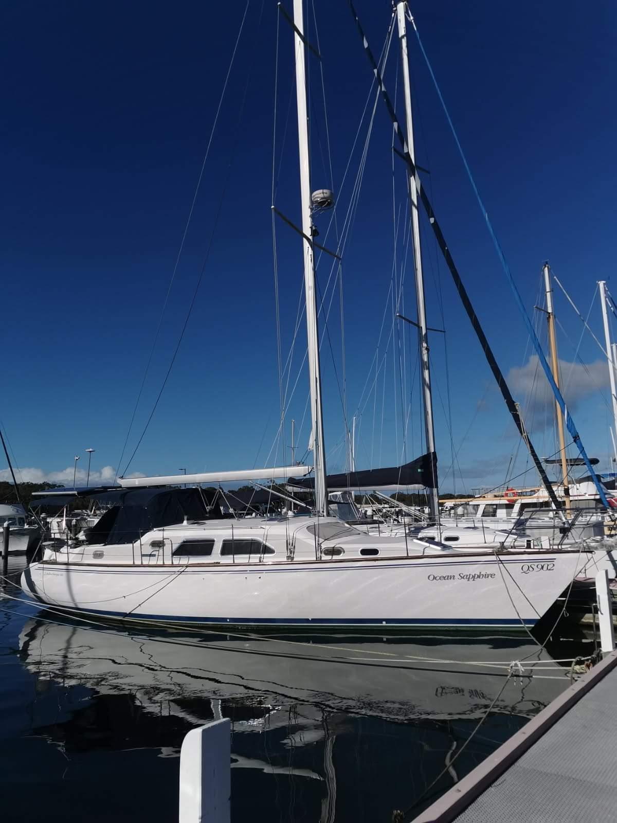 Catalina 440 Deck Saloon