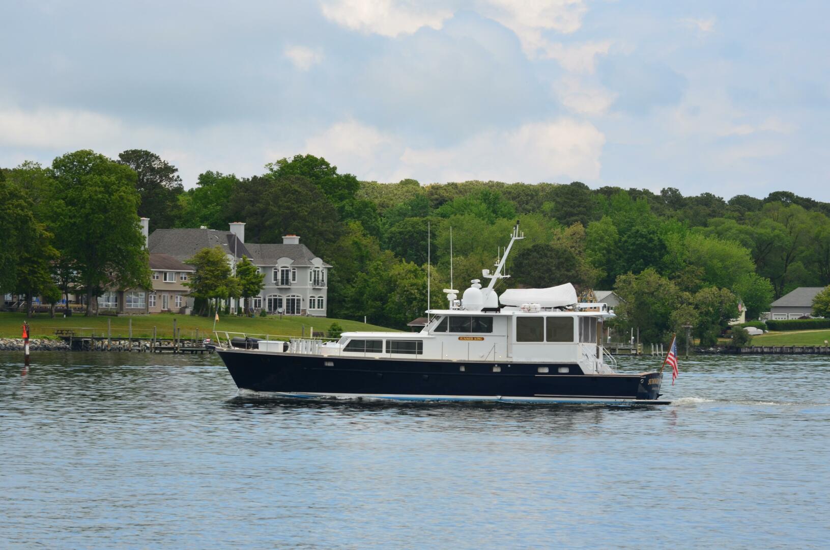Derecktor Hunt Motor Yacht