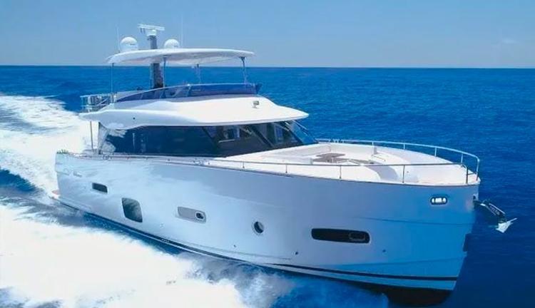 Azimut Magellano 53