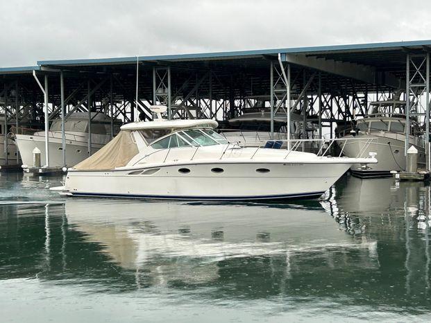 Tiara Yachts 3500 Open Hardtop