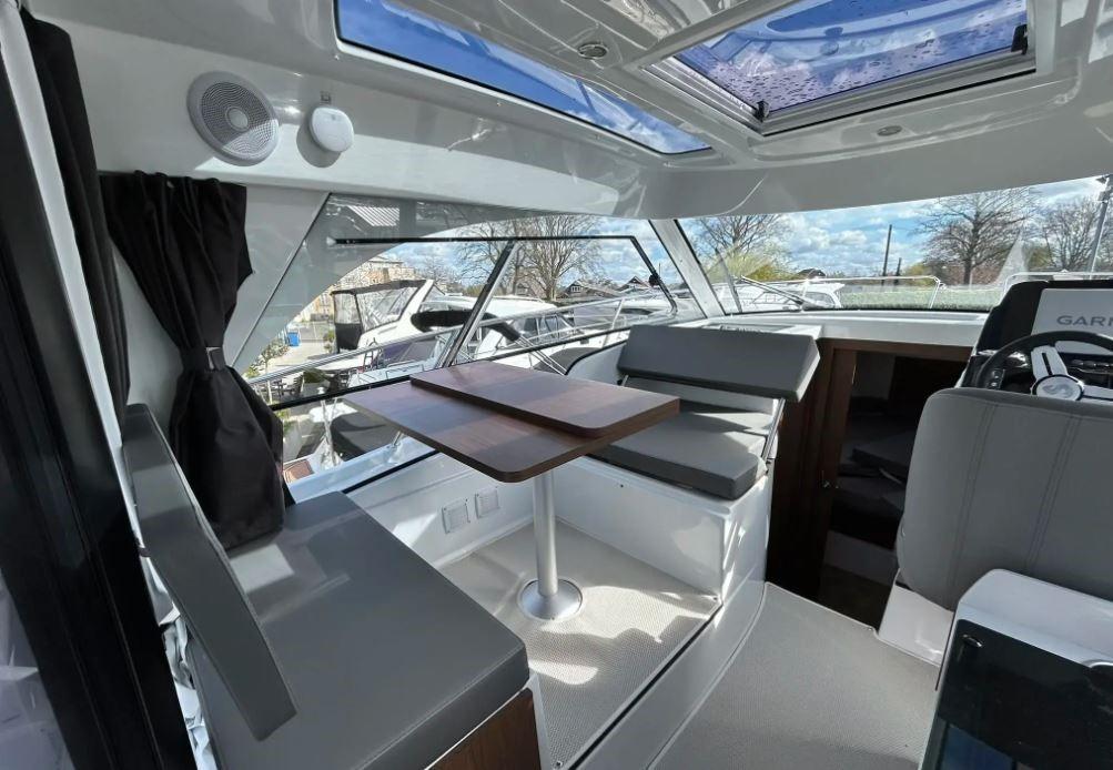 Beneteau Antares 9