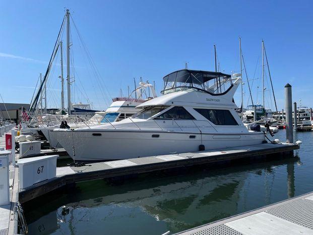 Bayliner 3988 Command Bridge Motoryacht