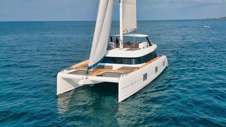 Sunreef Yachts FEEL THE BLUE