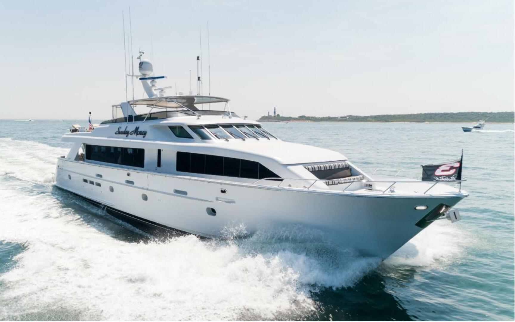 Hatteras 100 Motor Yacht