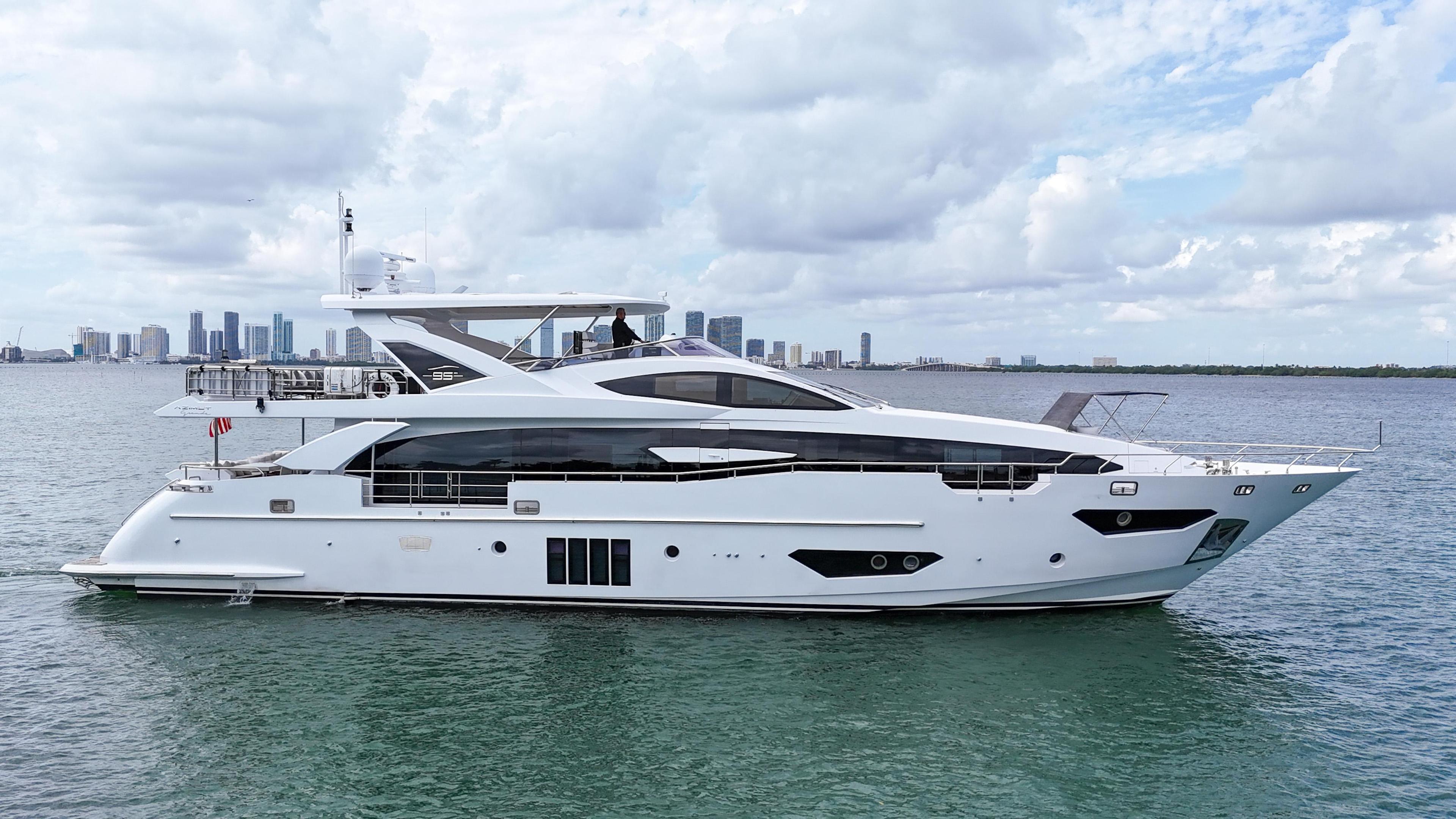 Azimut Grande 30M
