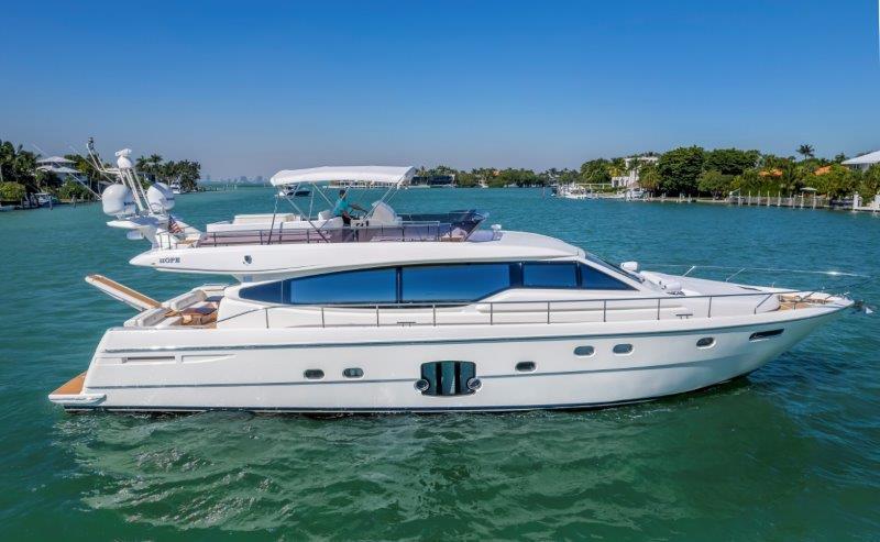 Ferretti 660