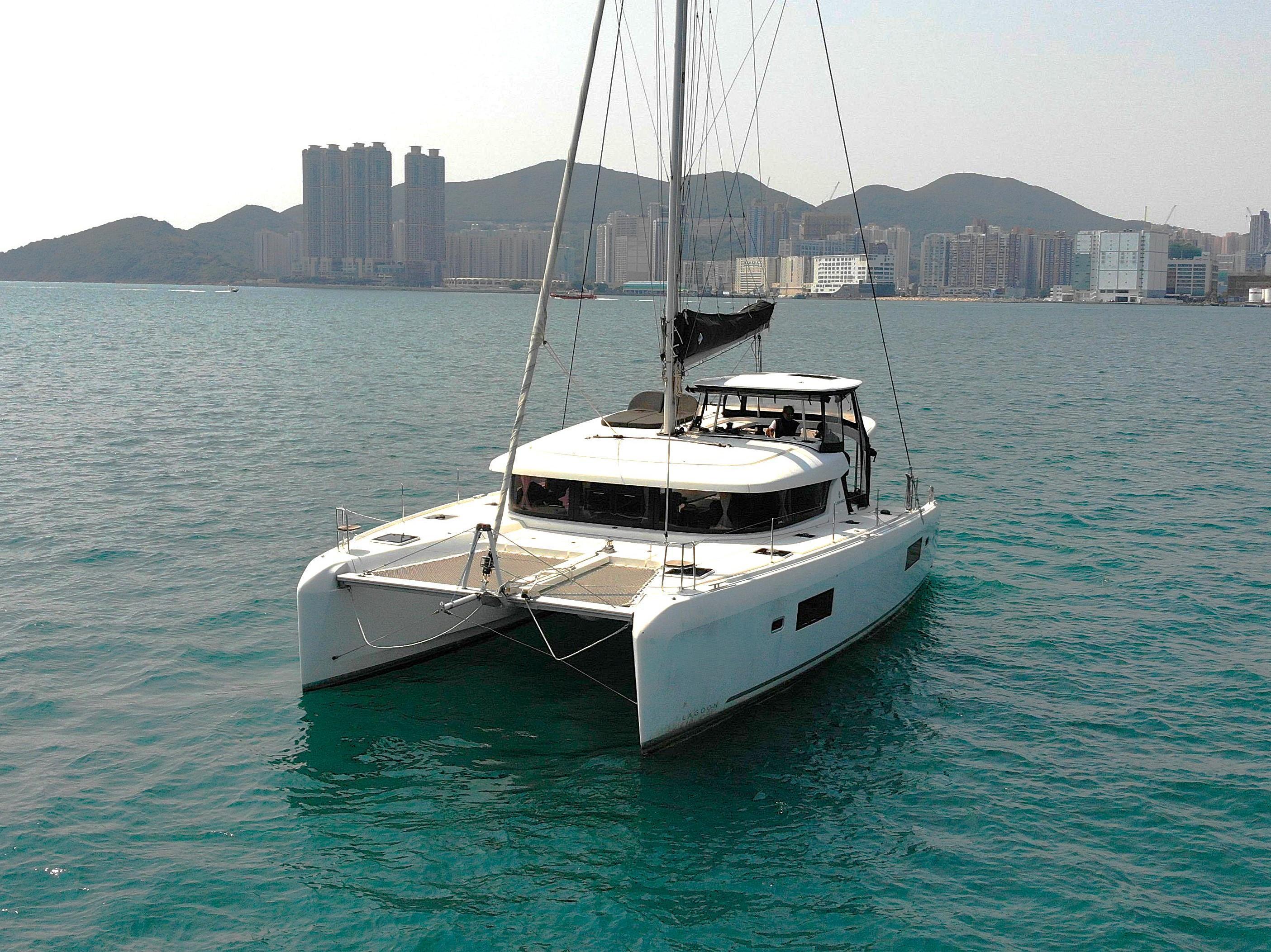Lagoon 42