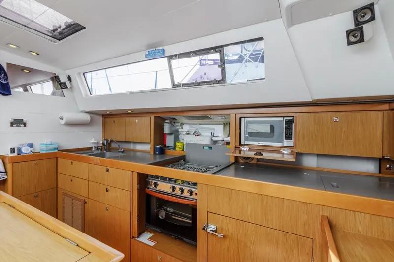 Thumbnail 33 - Beneteau Sense 50