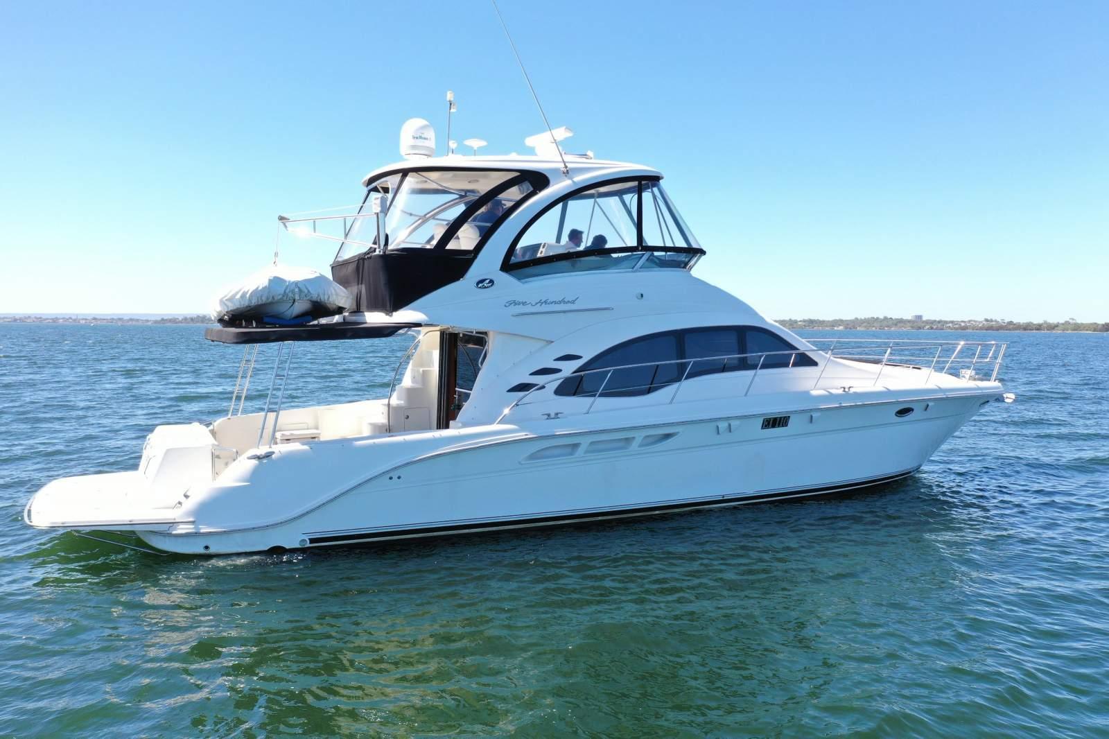 Sea Ray 520 Sedan Bridge