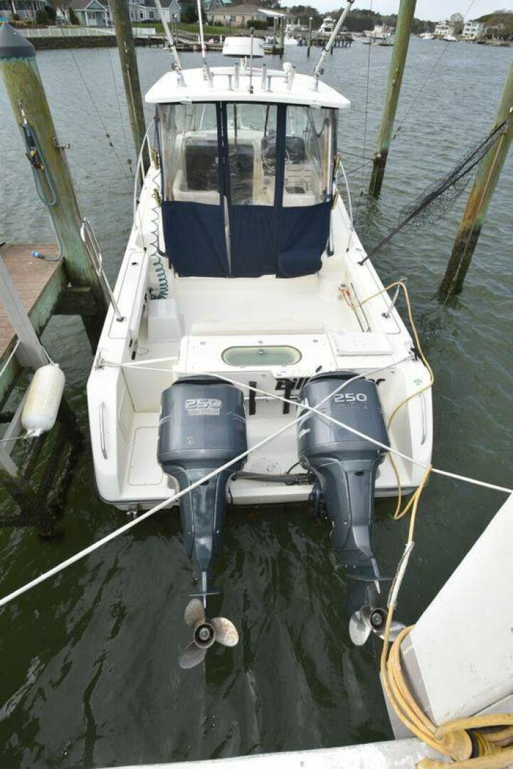 Pursuit 3070 Offshore Express