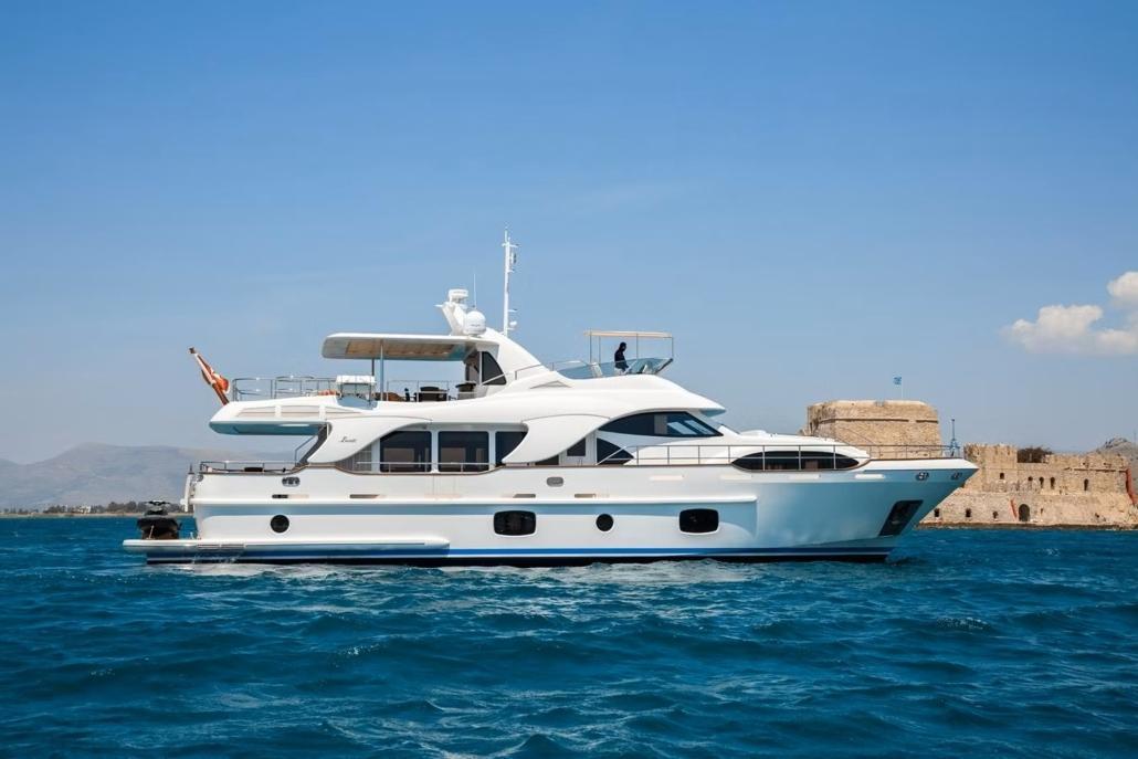 Benetti Legend 85