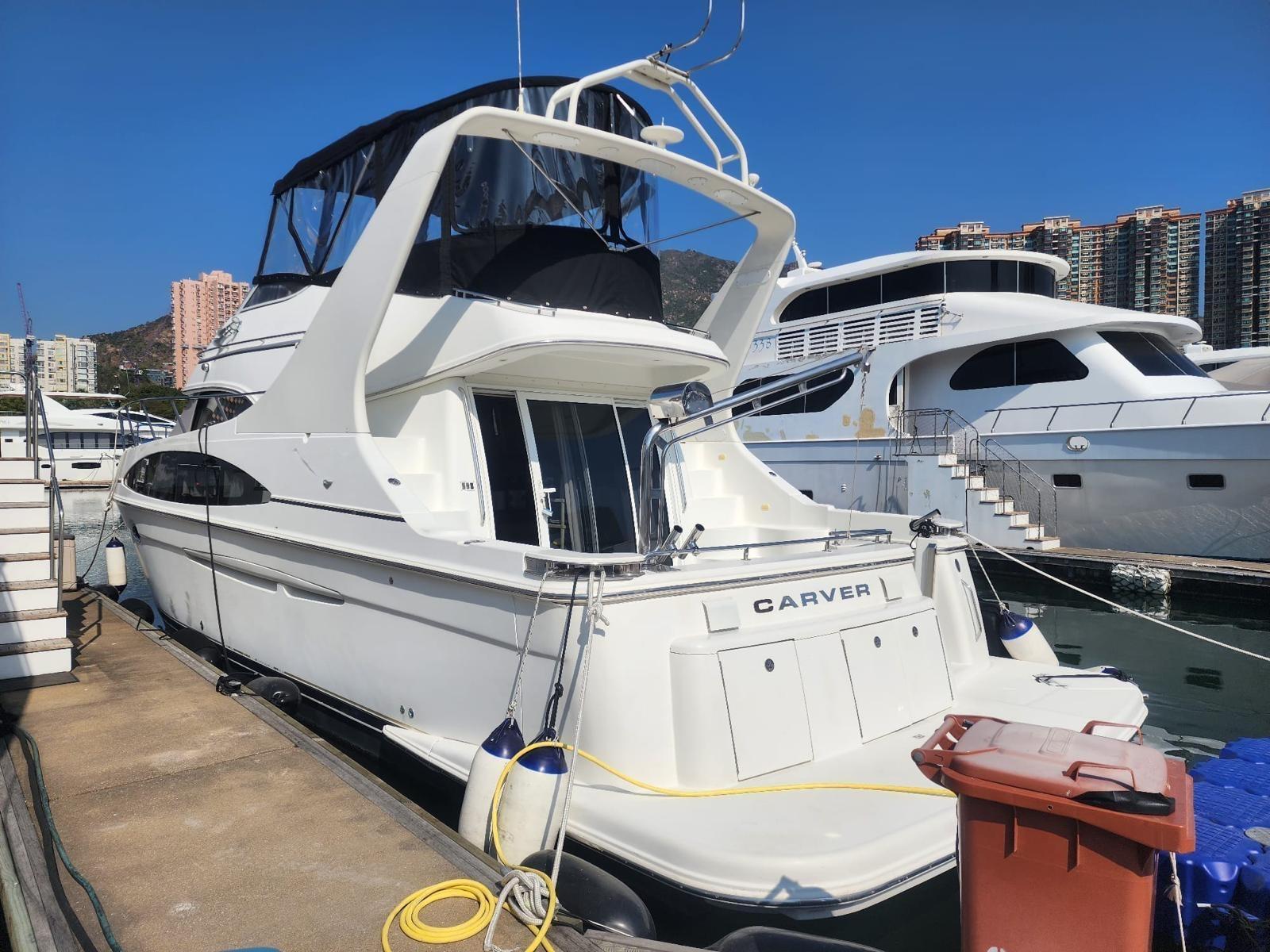Carver 42 Mariner