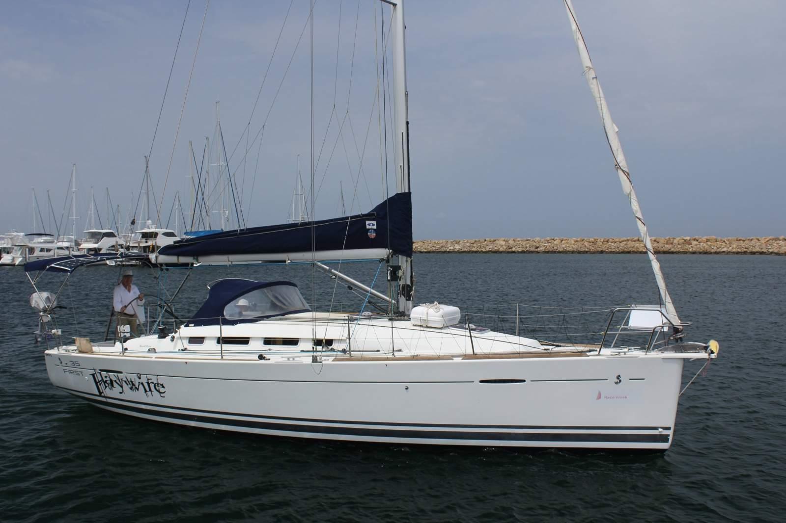 Beneteau First 35