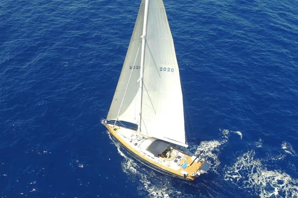 Beneteau 57 Center Cockpit