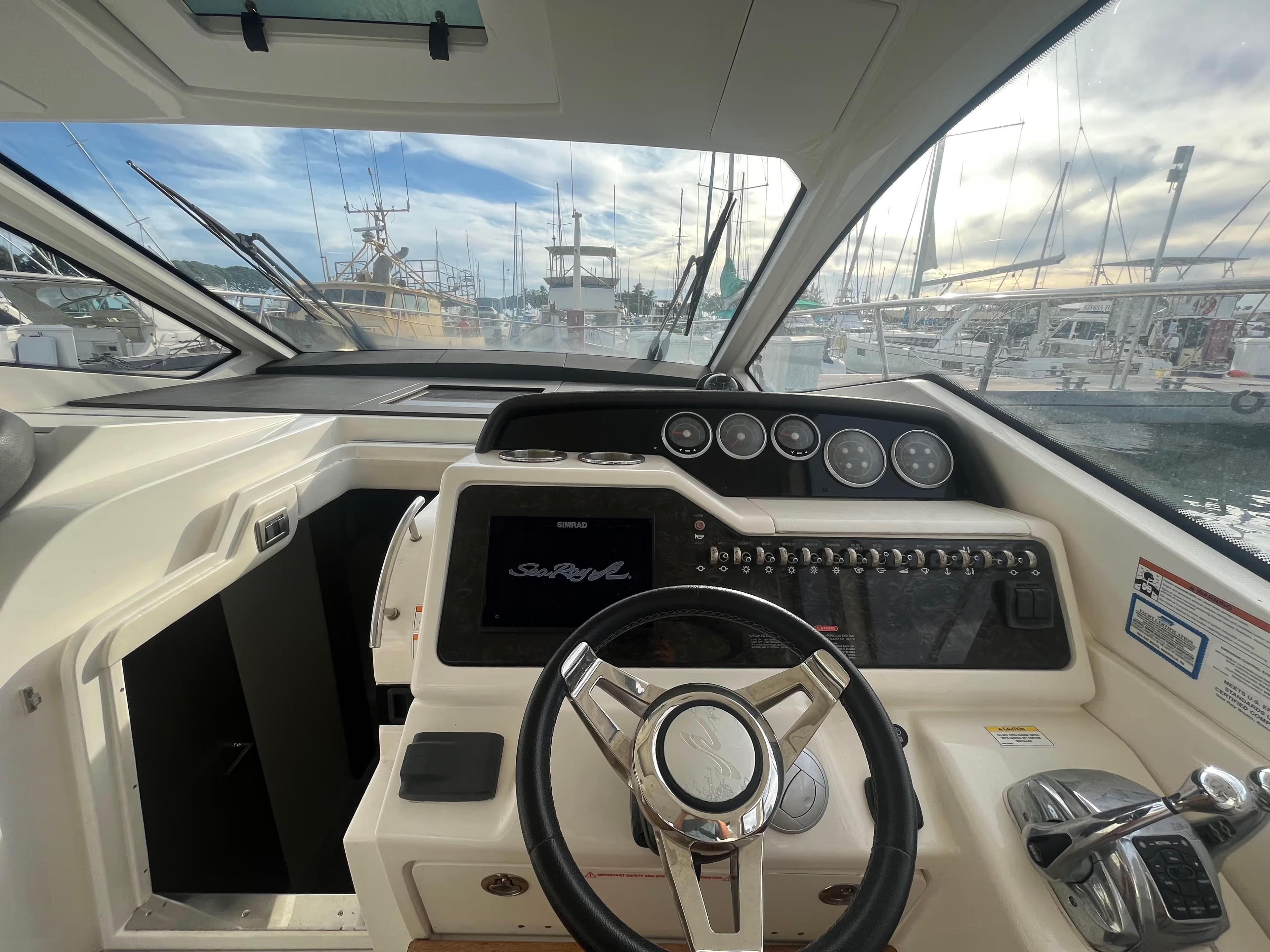 SeaRay 350 SunDancer