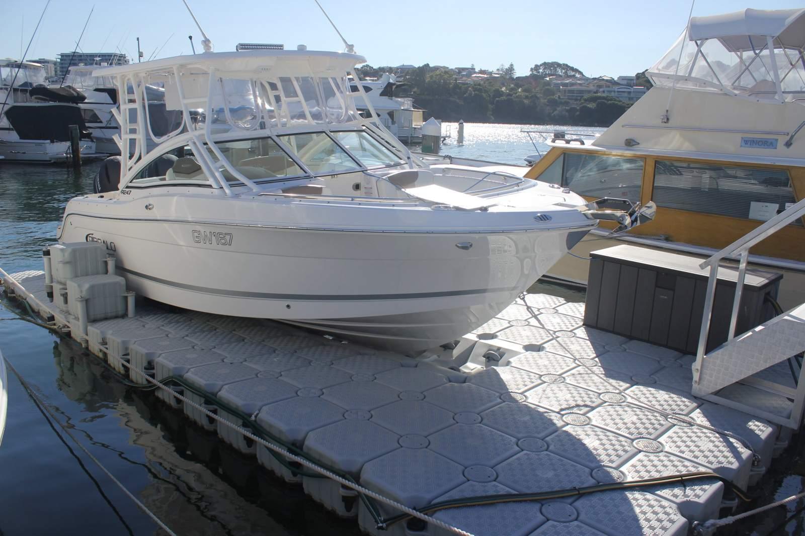 Robalo 247