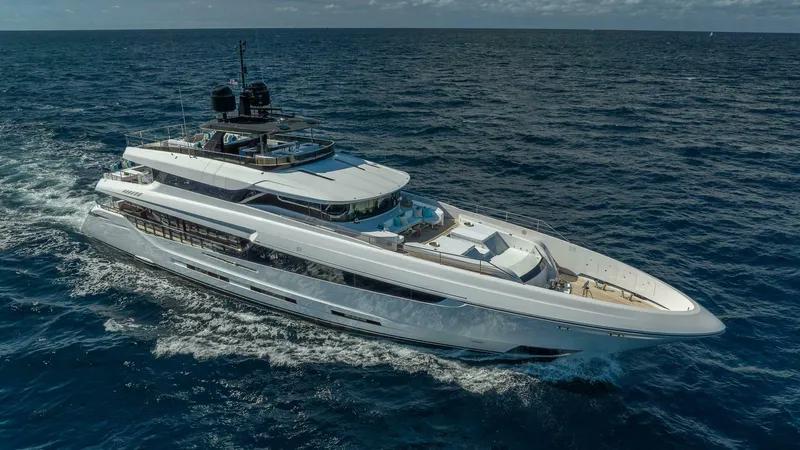 Mangusta Oceano 42