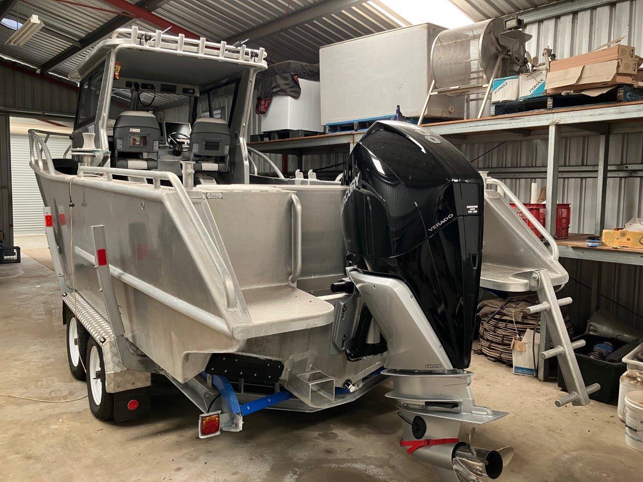 Niche Marine 7.7 Centre Cab
